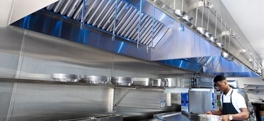 Dégraissage et nettoyage de cuisines professionnelles